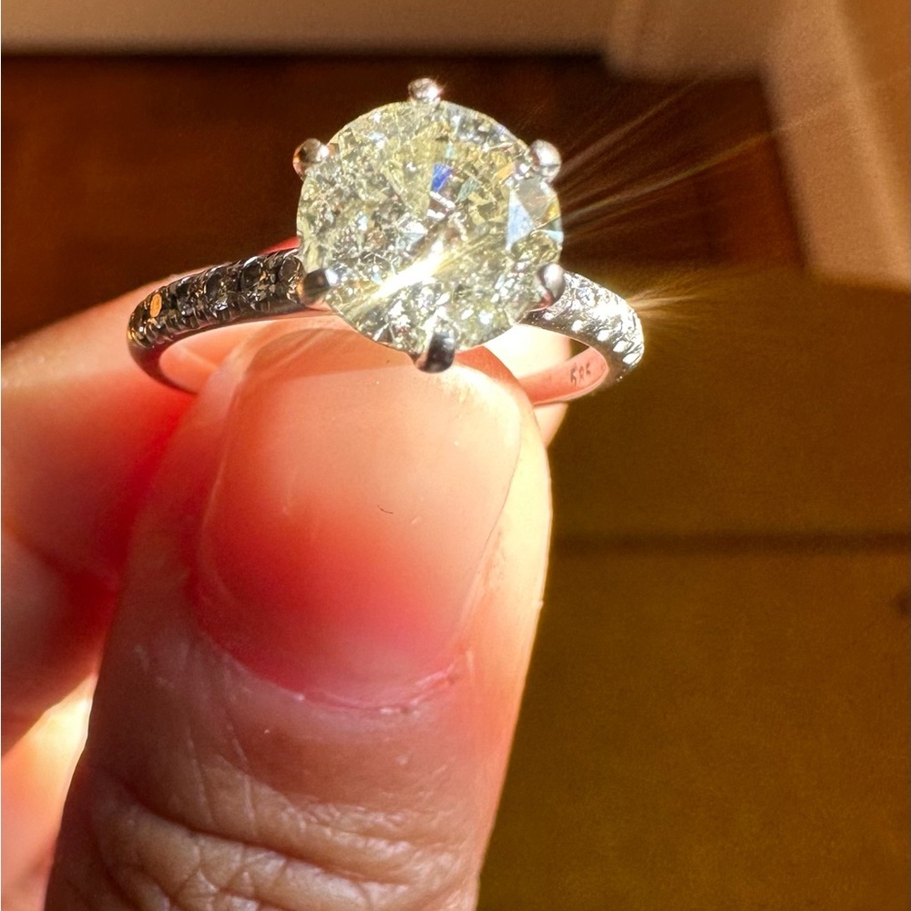 1.60 Round Brilliant Cut Engagement Ring w/ enhancer!!!
